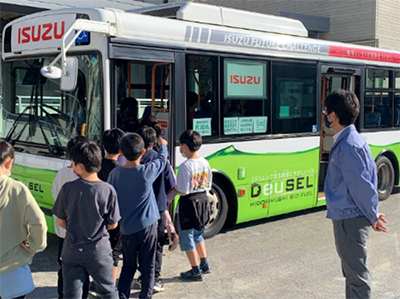 Diesel travel class at Sakado Elementary School