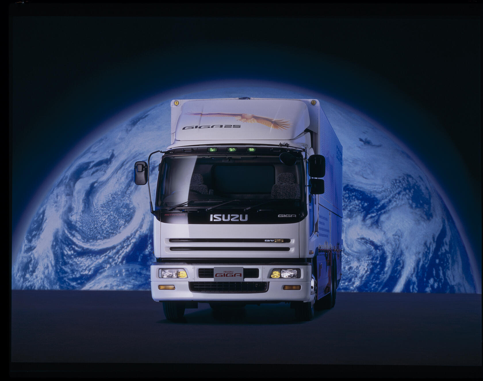 GIGA 1st | ISUZU MOTORS LIMITED